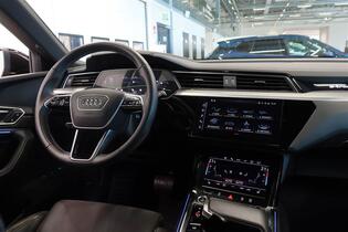 Audi Q8 e-tron vaihtoauto