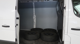 Nissan NV400 vaihtoauto