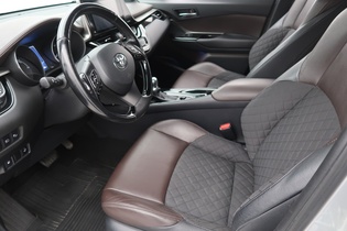 Toyota C-HR vaihtoauto