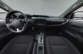 Toyota Hilux vaihtoauto