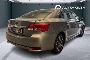 Toyota Avensis vaihtoauto