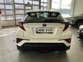 Toyota C-HR vaihtoauto