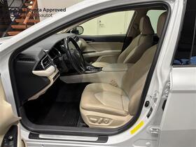 Toyota Camry vaihtoauto