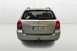 Toyota Avensis vaihtoauto