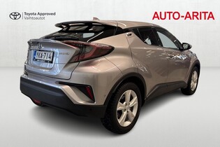 Toyota C-HR vaihtoauto