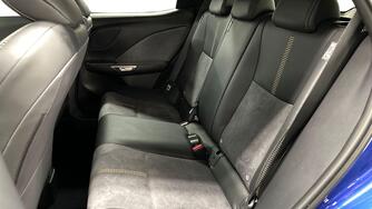 Lexus LBX vaihtoauto