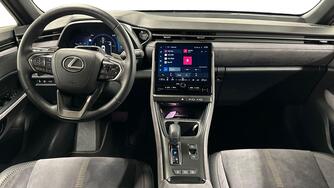 Lexus LBX vaihtoauto