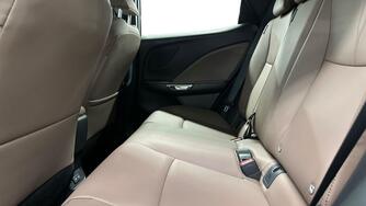 Lexus LBX vaihtoauto