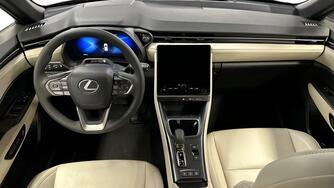 Lexus LBX vaihtoauto