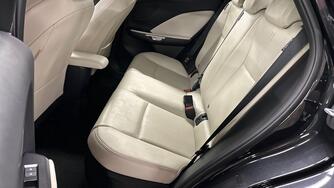 Lexus LBX vaihtoauto