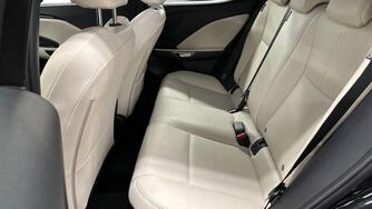 Lexus LBX vaihtoauto