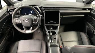 Lexus LBX vaihtoauto