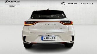 Lexus LBX vaihtoauto