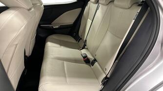 Lexus LBX vaihtoauto