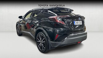 Toyota C-HR vaihtoauto