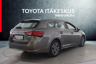 Toyota Avensis vaihtoauto