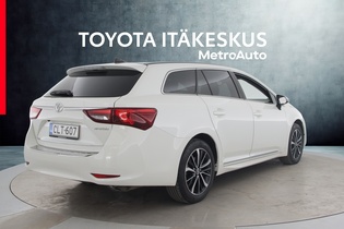 Toyota Avensis vaihtoauto