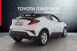 Toyota C-HR vaihtoauto