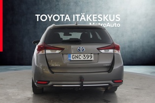 Toyota Auris vaihtoauto