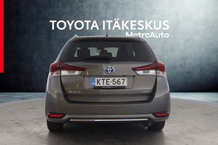 Toyota Auris vaihtoauto