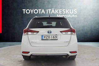 Toyota Auris vaihtoauto