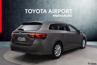 Toyota Avensis vaihtoauto