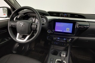 Toyota Hilux vaihtoauto