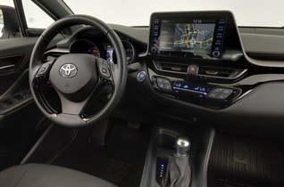 Toyota C-HR vaihtoauto