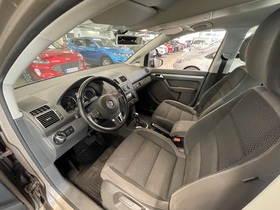 Volkswagen Touran vaihtoauto