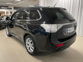 Mitsubishi Outlander PHEV vaihtoauto