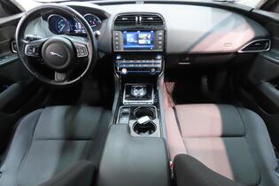 Jaguar XE vaihtoauto