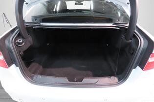 Jaguar XE vaihtoauto