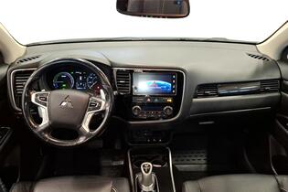 Mitsubishi Outlander PHEV vaihtoauto