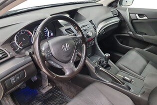 Honda Accord vaihtoauto