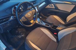 Toyota Avensis vaihtoauto