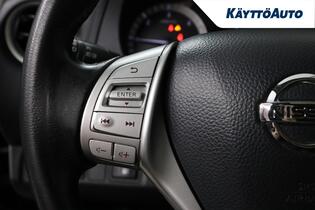 Nissan Navara vaihtoauto