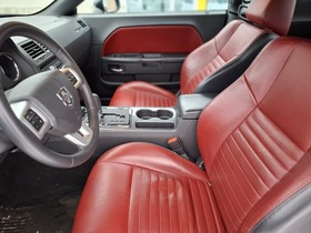 Dodge Challenger vaihtoauto