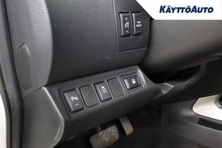 Nissan Navara vaihtoauto