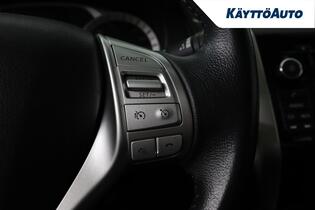 Nissan Navara vaihtoauto