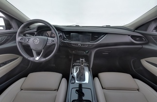 Opel Insignia vaihtoauto