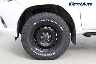 Toyota Hilux vaihtoauto