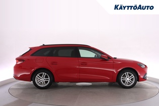SEAT Leon Sportstourer vaihtoauto