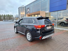 Mitsubishi Outlander PHEV vaihtoauto