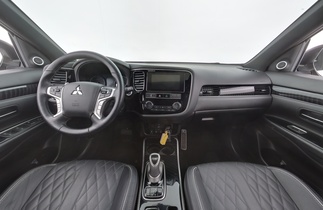 Mitsubishi Outlander PHEV vaihtoauto