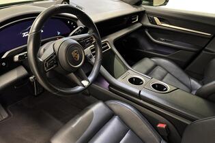 Porsche Taycan vaihtoauto