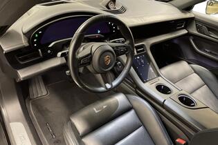 Porsche Taycan vaihtoauto