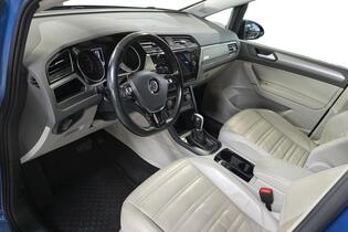 Volkswagen Touran vaihtoauto