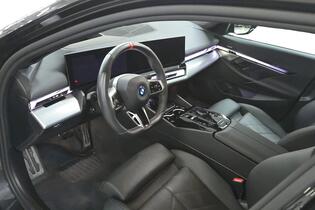 BMW i5 M60 vaihtoauto