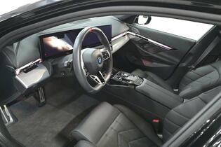 BMW i5 M60 vaihtoauto