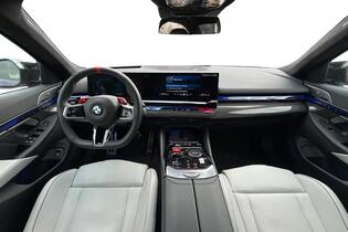 BMW M5 vaihtoauto